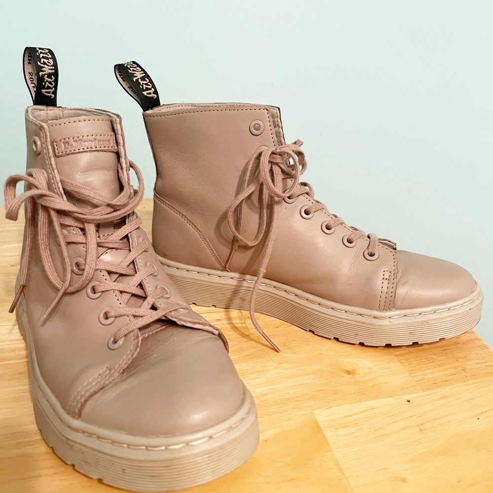 Dr. Martens Talib Sand Leather Lace Up Boots Unisex Womens 8 Mens  7